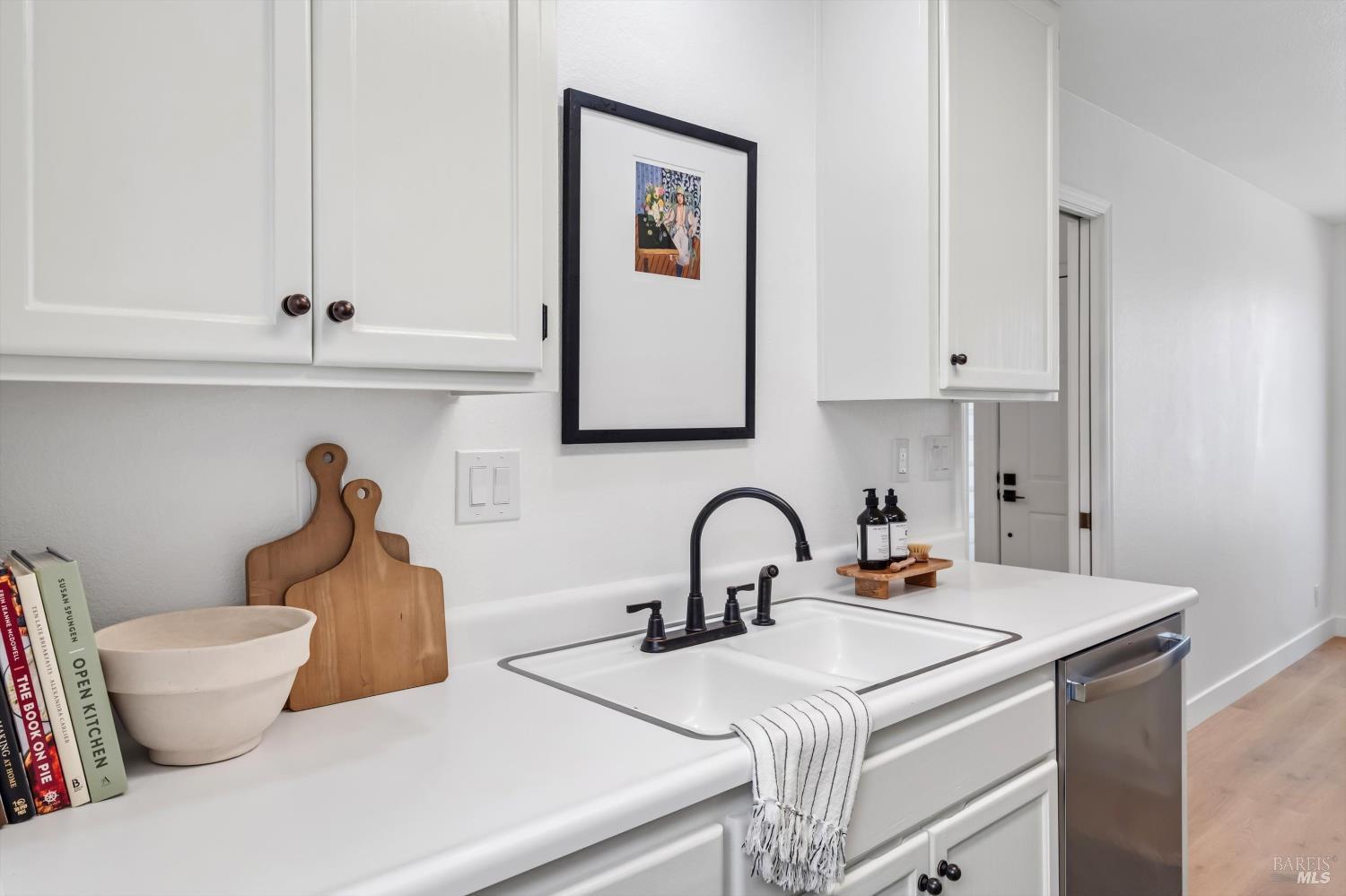 21246 Via Colombard Sonoma CA 95476