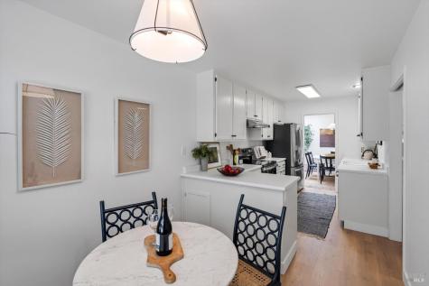 21246 Via Colombard Sonoma CA 95476