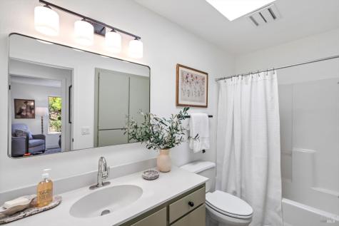 21246 Via Colombard Sonoma CA 95476
