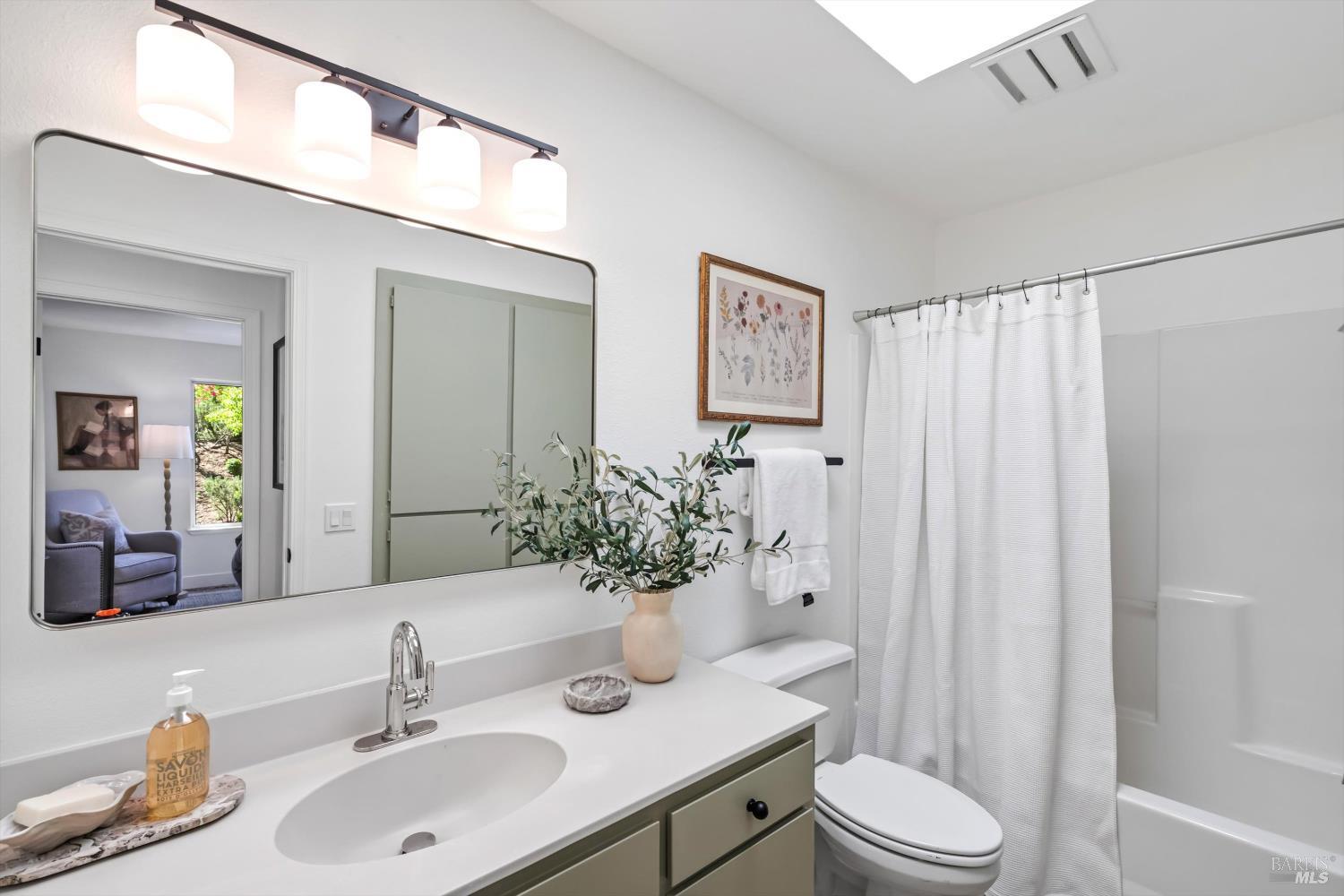 21246 Via Colombard Sonoma CA 95476