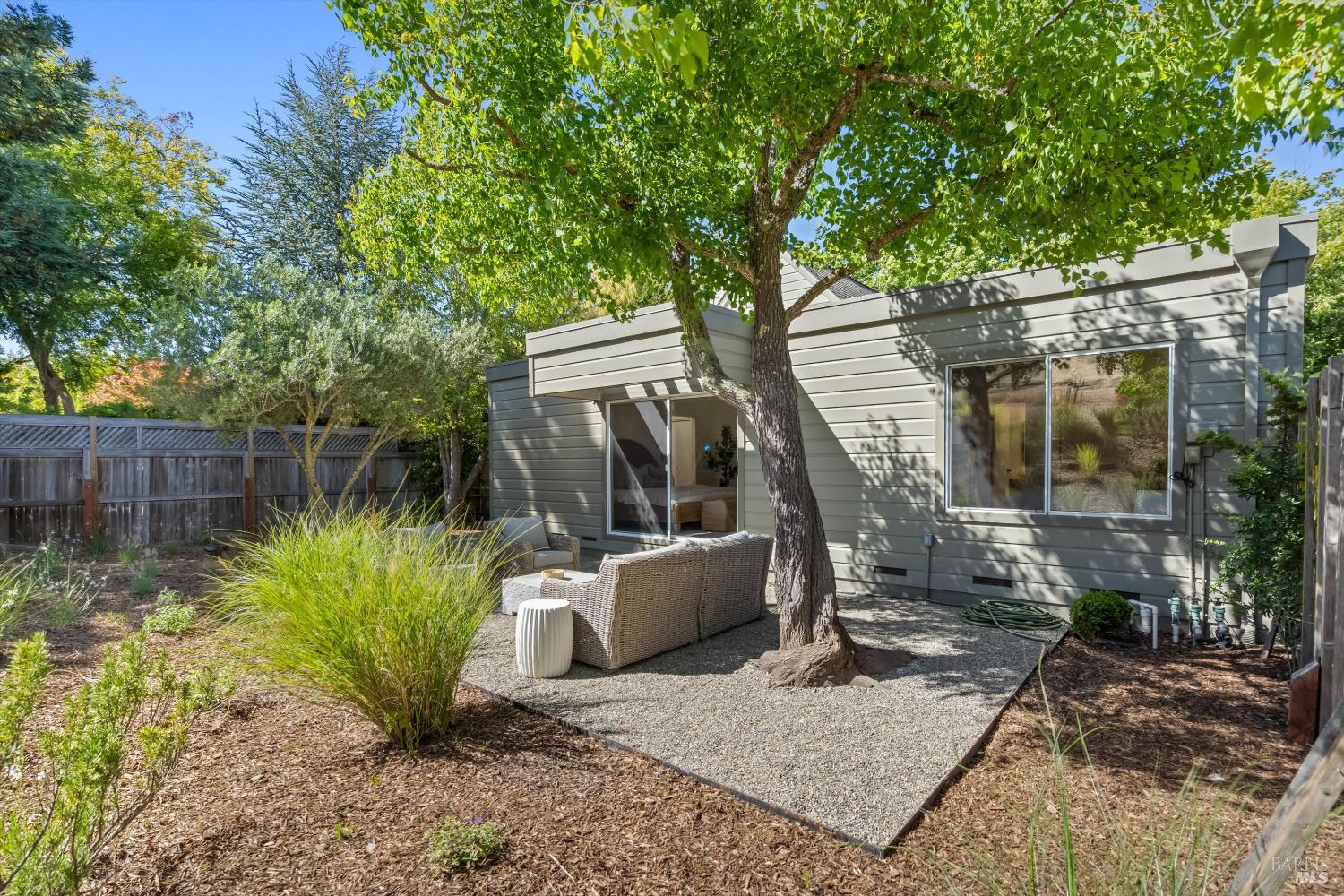 21246 Via Colombard Sonoma CA 95476