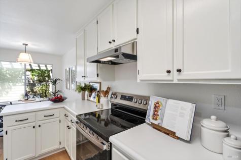 21246 Via Colombard Sonoma CA 95476