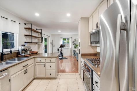43 Anthony Court Windsor CA 95492