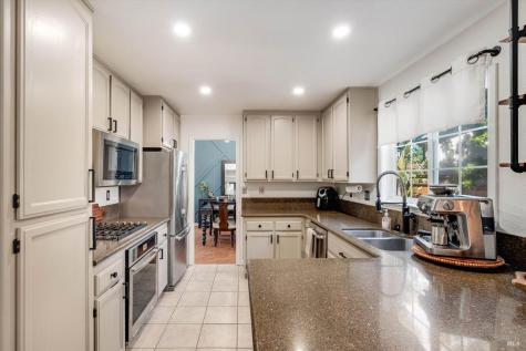 43 Anthony Court Windsor CA 95492