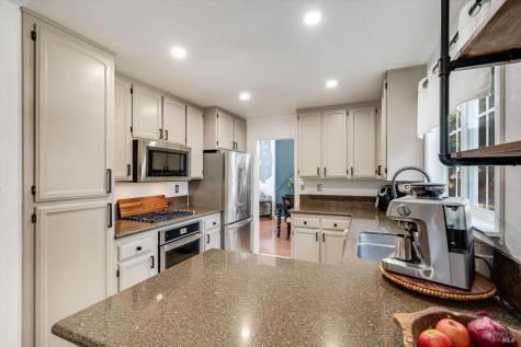 43 Anthony Court Windsor CA 95492