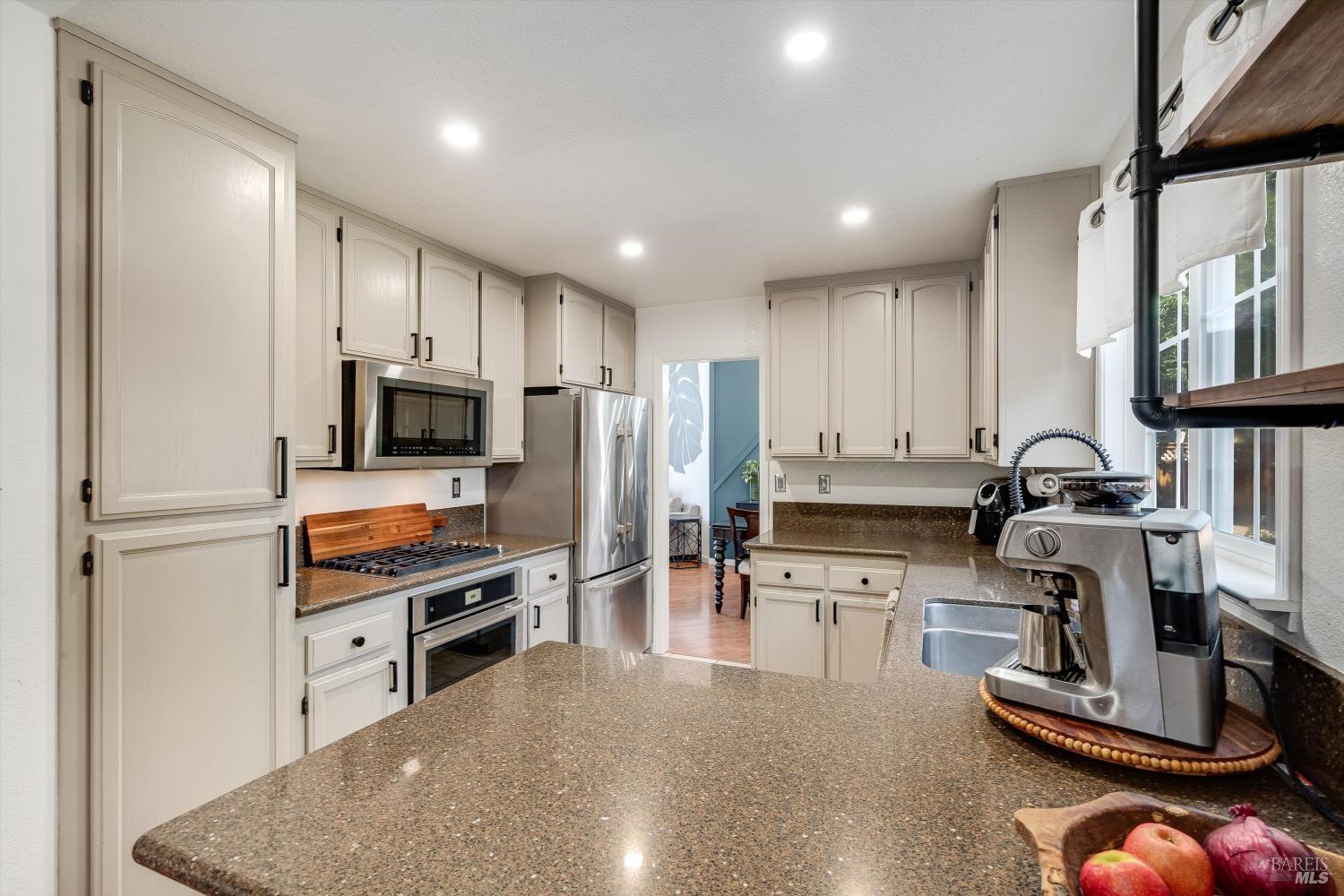 43 Anthony Court Windsor CA 95492