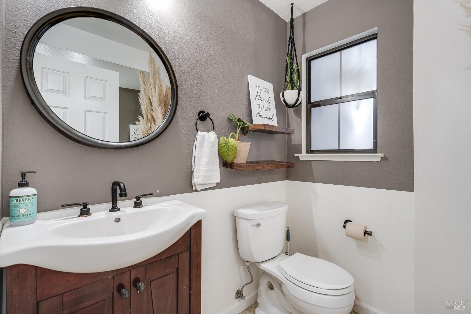 43 Anthony Court Windsor CA 95492