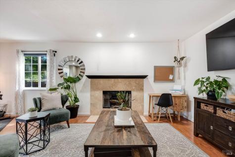 43 Anthony Court Windsor CA 95492