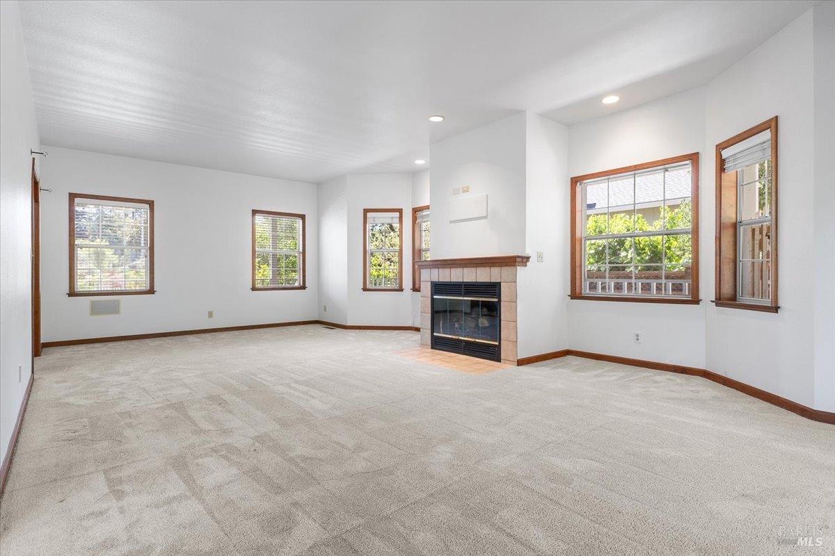 7420 Woodland Avenue Sebastopol CA 95472
