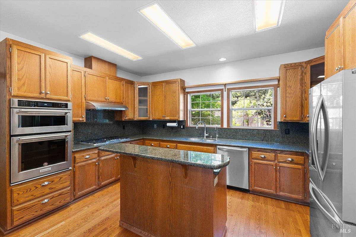 7420 Woodland Avenue Sebastopol CA 95472
