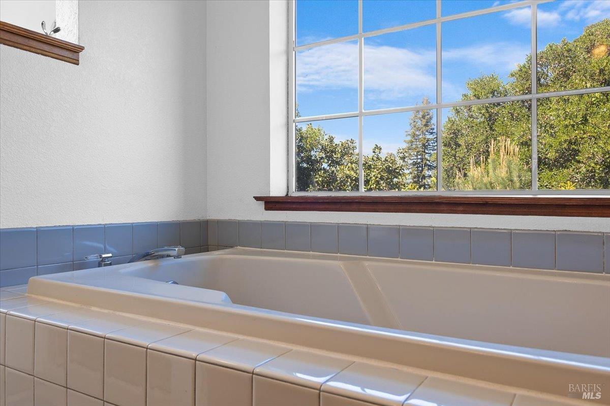 7420 Woodland Avenue Sebastopol CA 95472