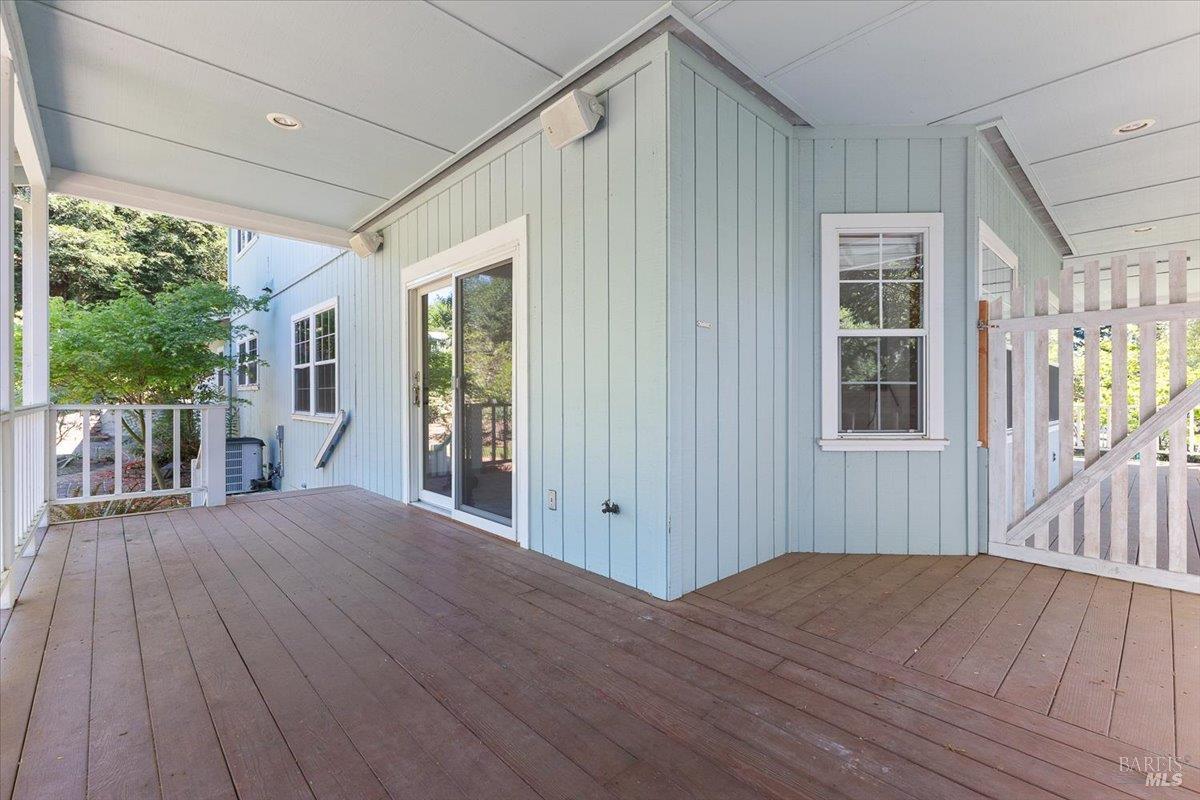 7420 Woodland Avenue Sebastopol CA 95472