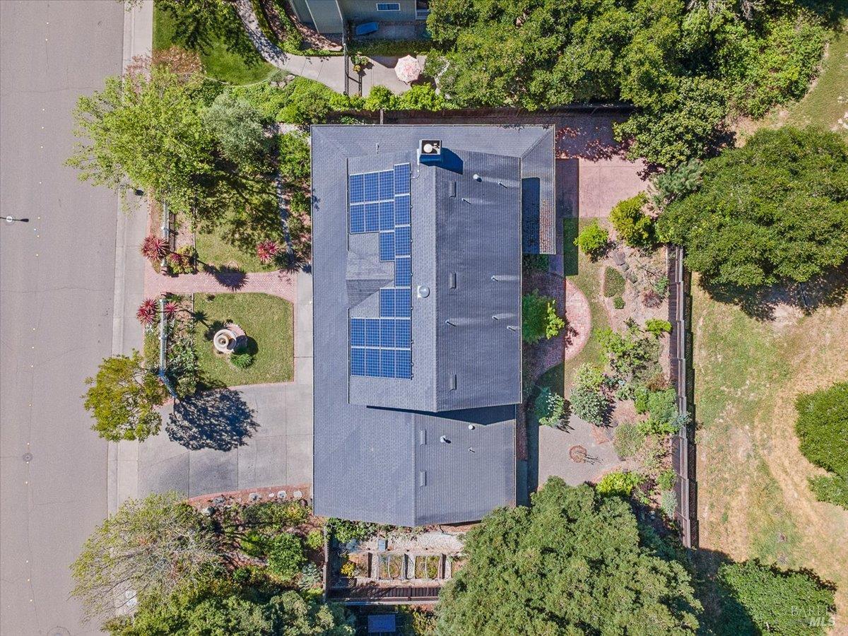7420 Woodland Avenue Sebastopol CA 95472