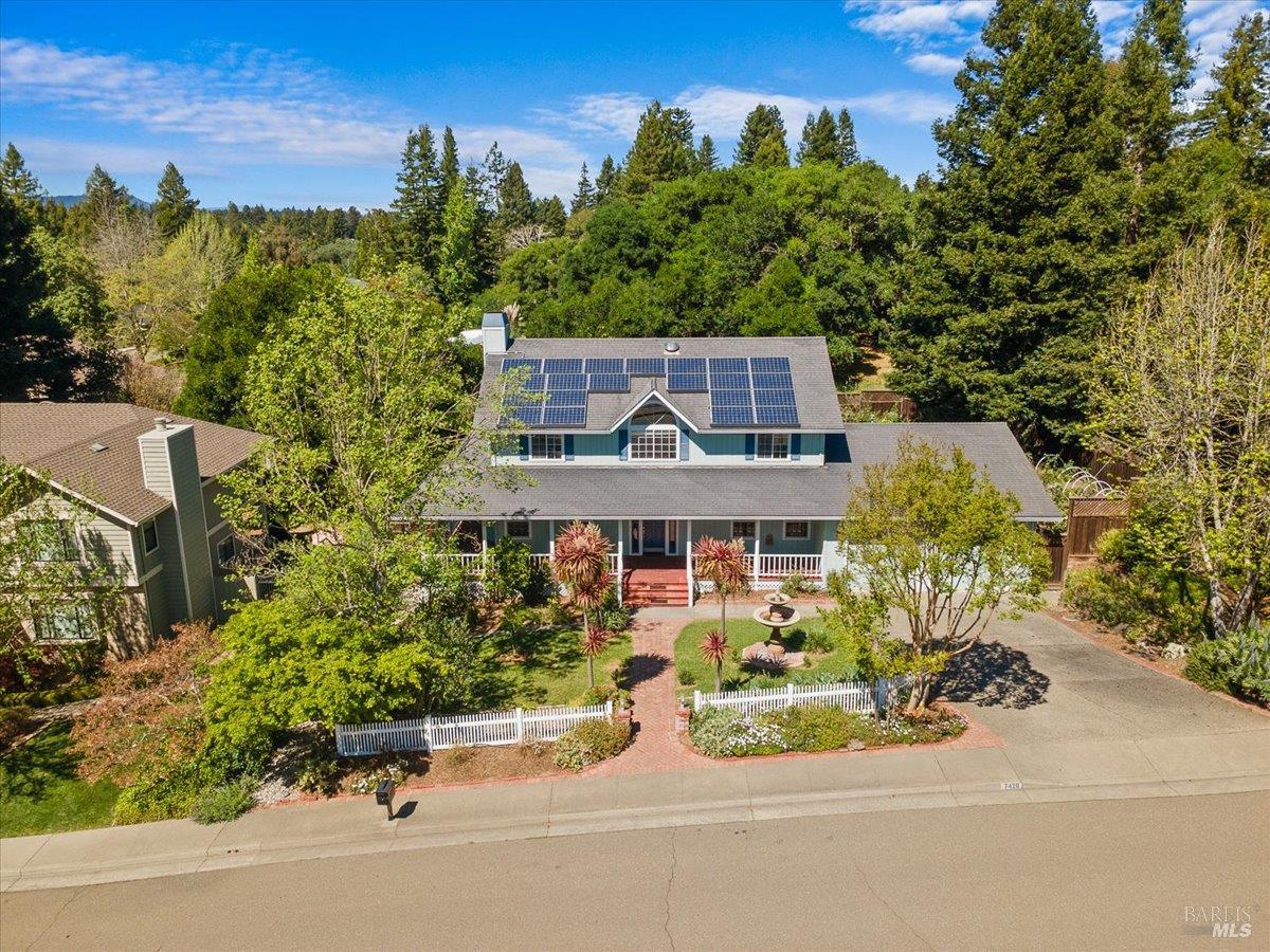 7420 Woodland Avenue Sebastopol CA 95472
