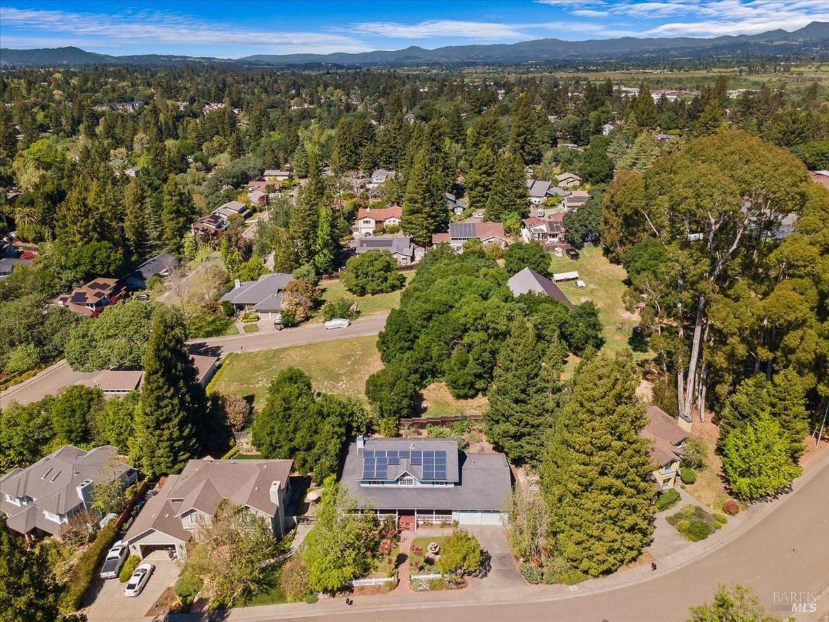 7420 Woodland Avenue Sebastopol CA 95472