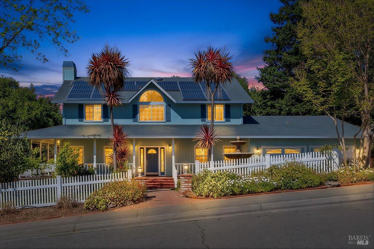 7420 Woodland Avenue Sebastopol CA 95472