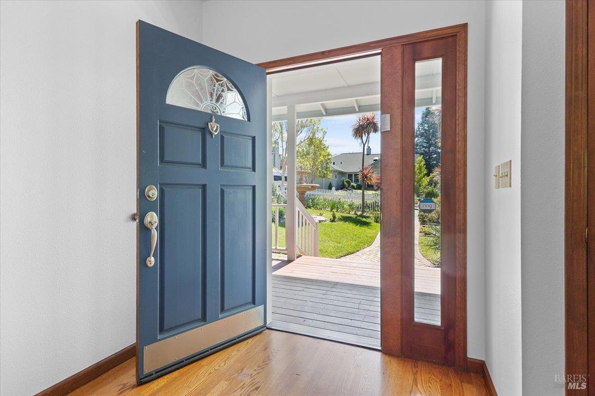 7420 Woodland Avenue Sebastopol CA 95472