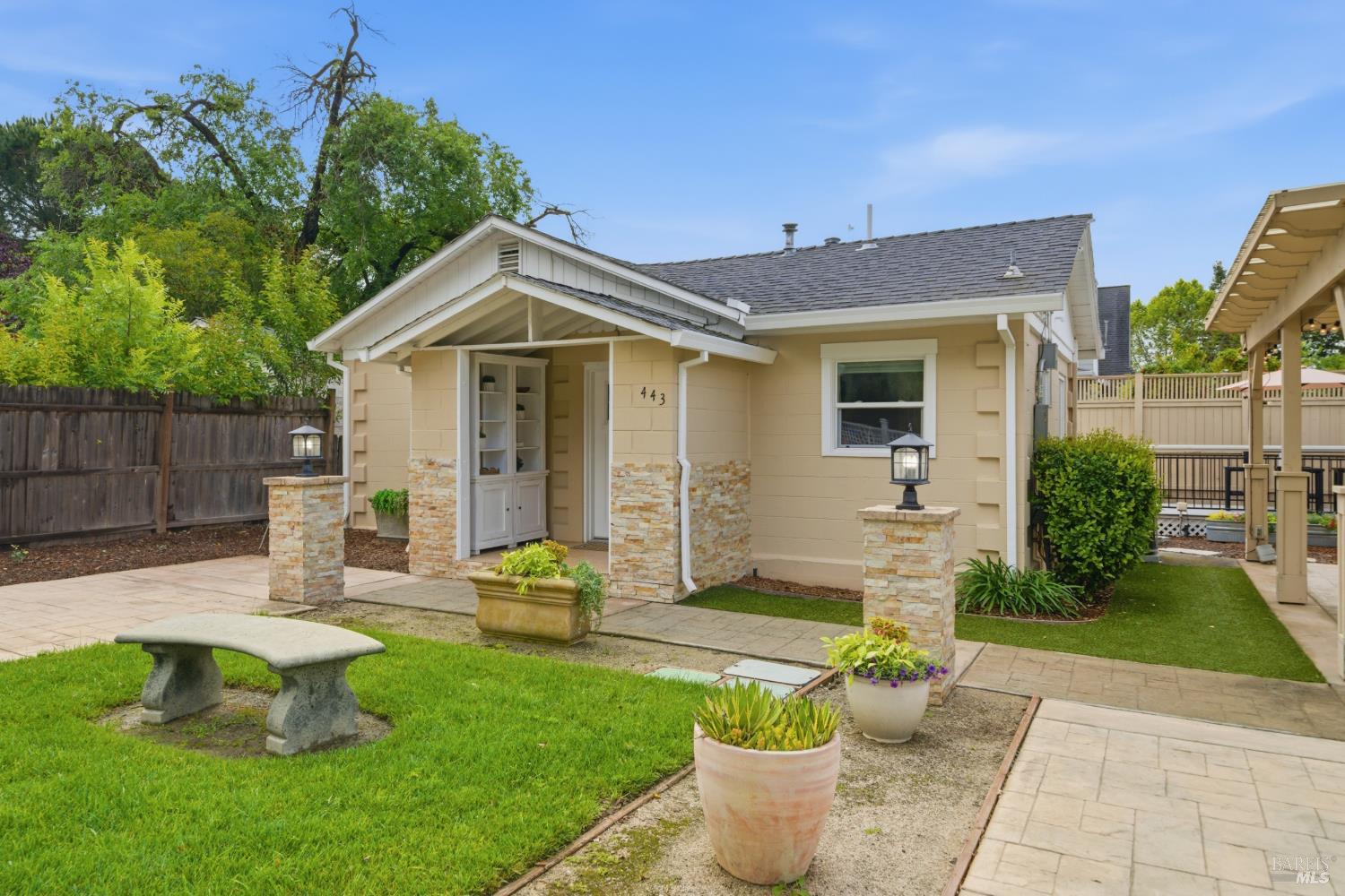 443 W Spain Street Sonoma CA 95476