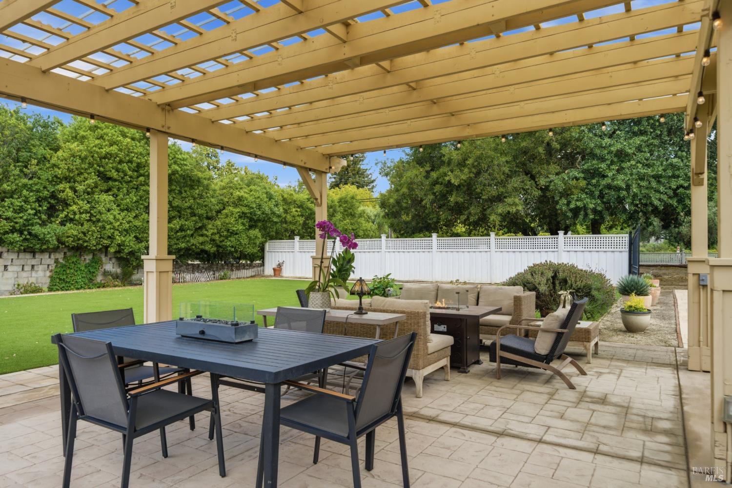443 W Spain Street Sonoma CA 95476