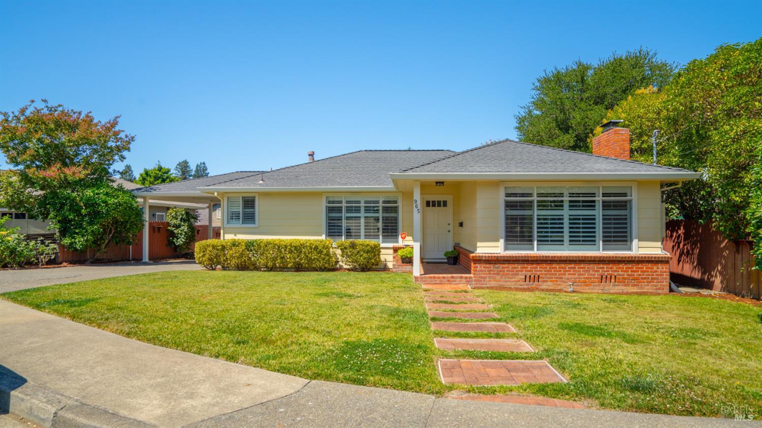 965 Phillips Avenue Petaluma CA 94952