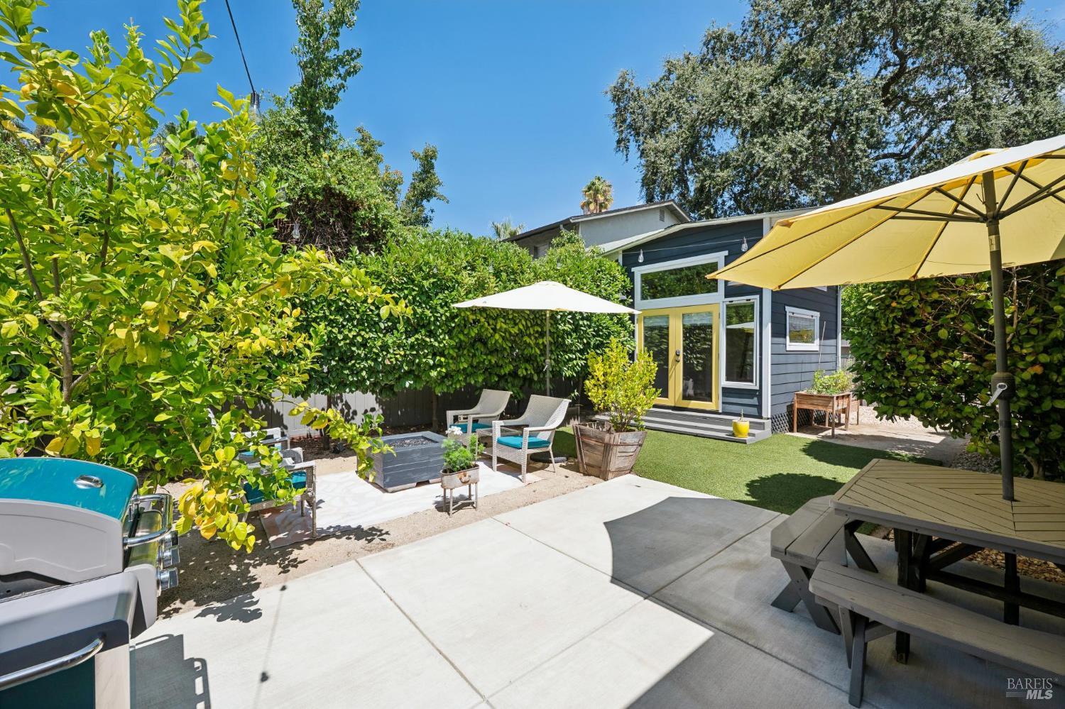 18344 Happy Lane Sonoma CA 95476
