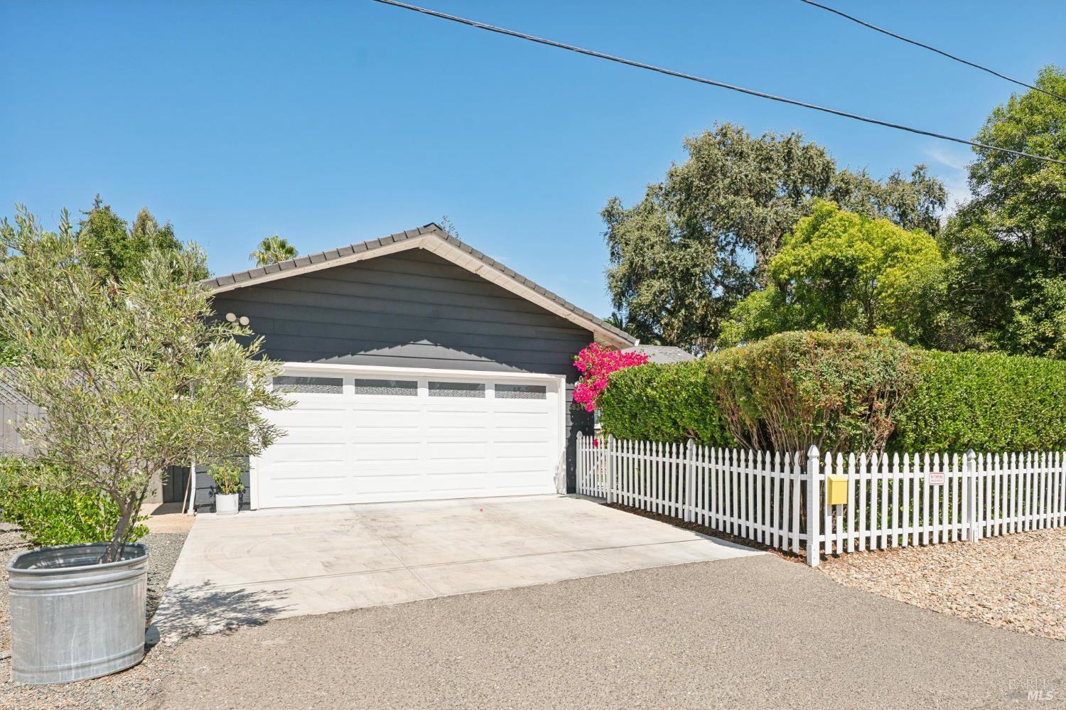 18344 Happy Lane Sonoma CA 95476