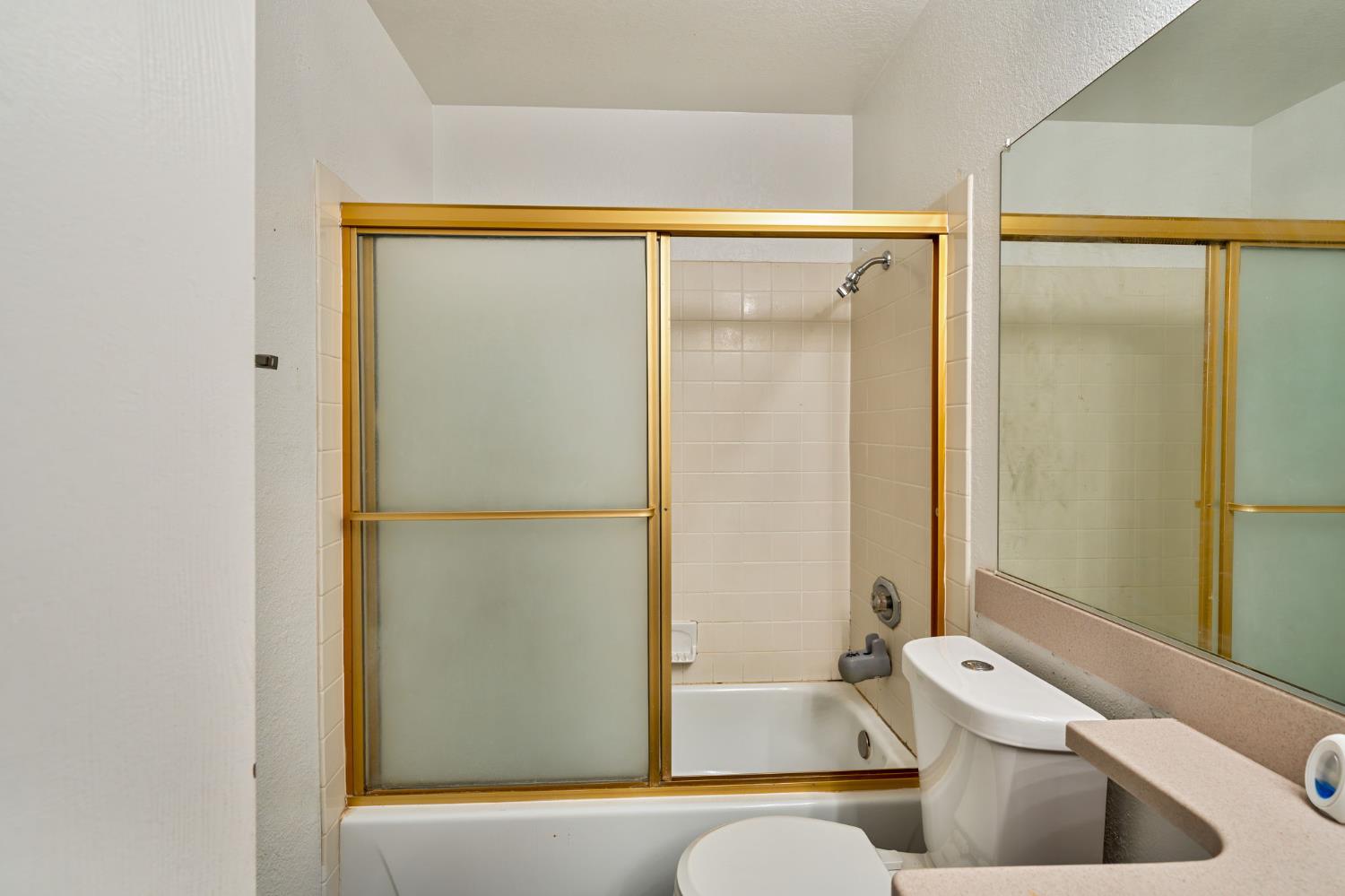 9412 Aizenberg Circle Elk Grove CA 95624