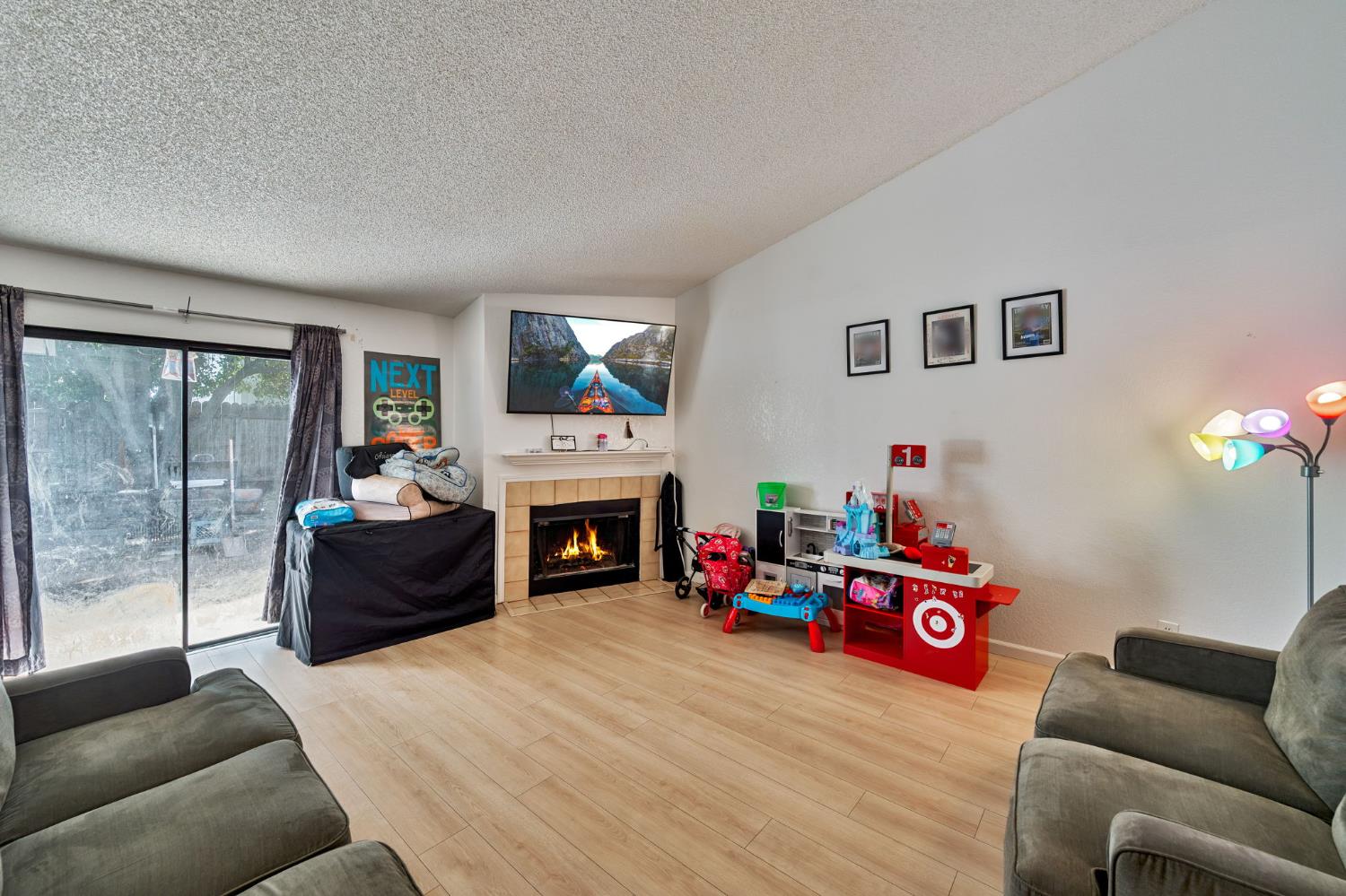 9412 Aizenberg Circle Elk Grove CA 95624