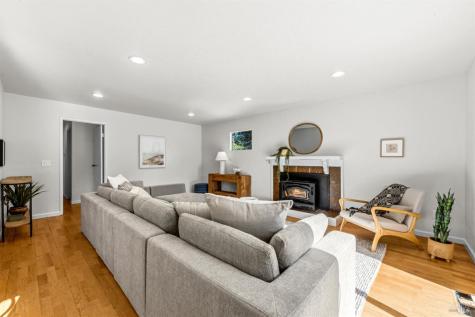237 Rushmore Avenue Petaluma CA 94954
