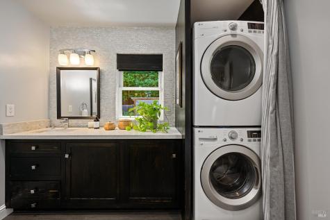 1225 Garden Lane Sebastopol CA 95472