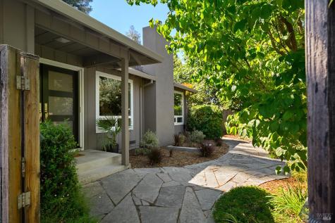 1225 Garden Lane Sebastopol CA 95472