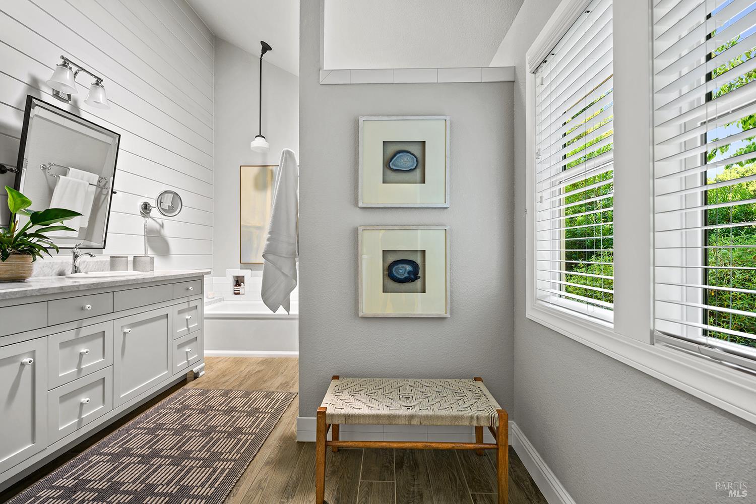 1225 Garden Lane Sebastopol CA 95472