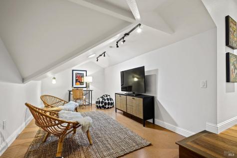 1225 Garden Lane Sebastopol CA 95472