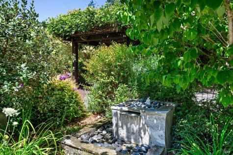1225 Garden Lane Sebastopol CA 95472