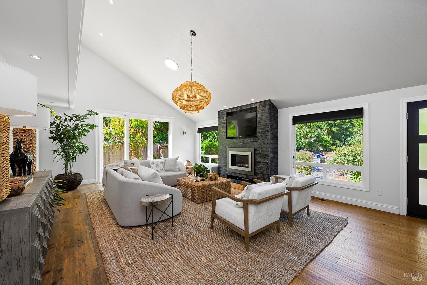 1225 Garden Lane Sebastopol CA 95472