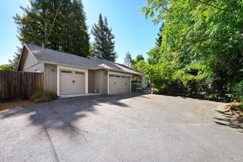1225 Garden Lane Sebastopol CA 95472