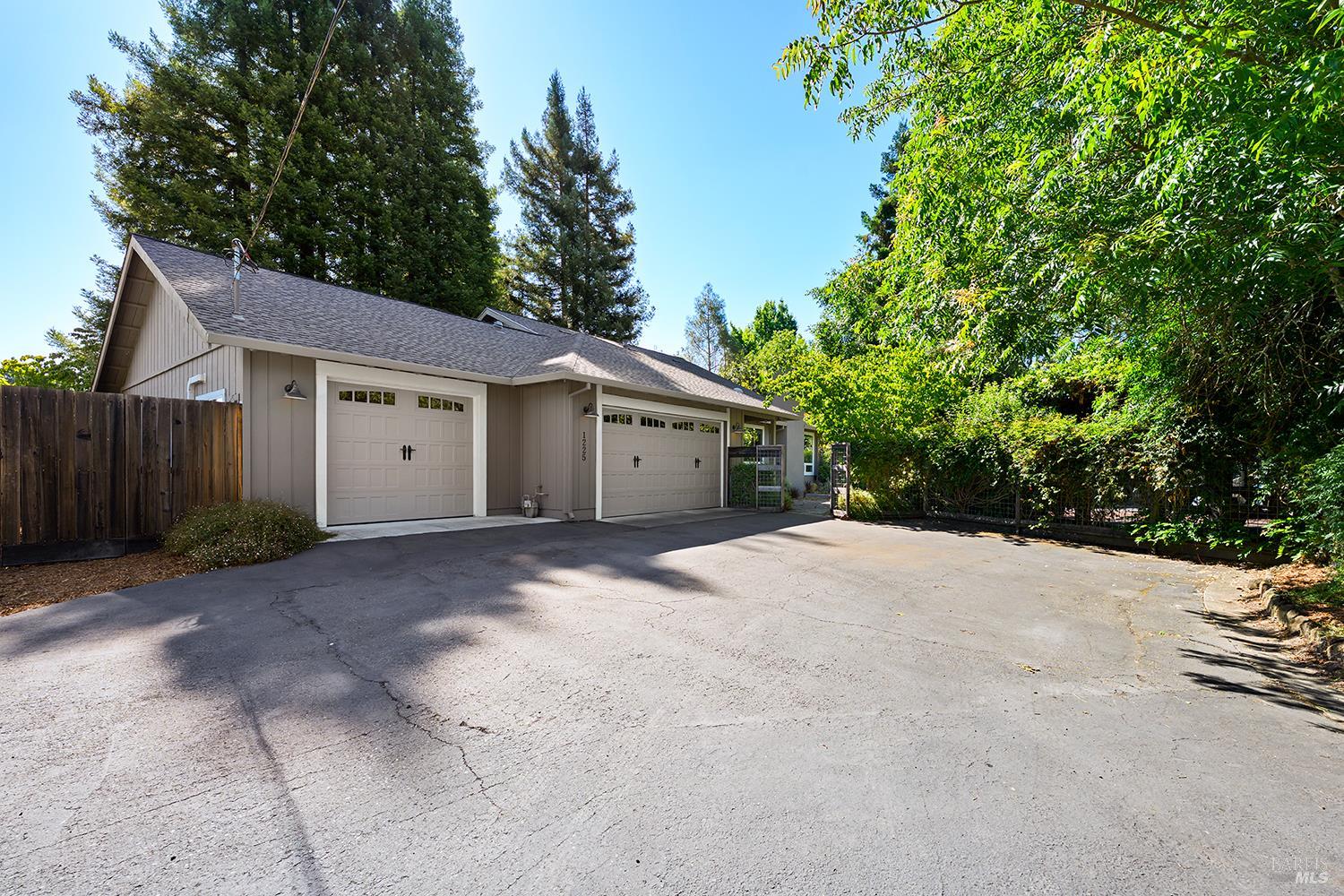 1225 Garden Lane Sebastopol CA 95472