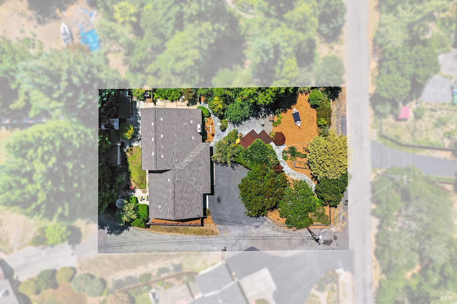 1225 Garden Lane Sebastopol CA 95472