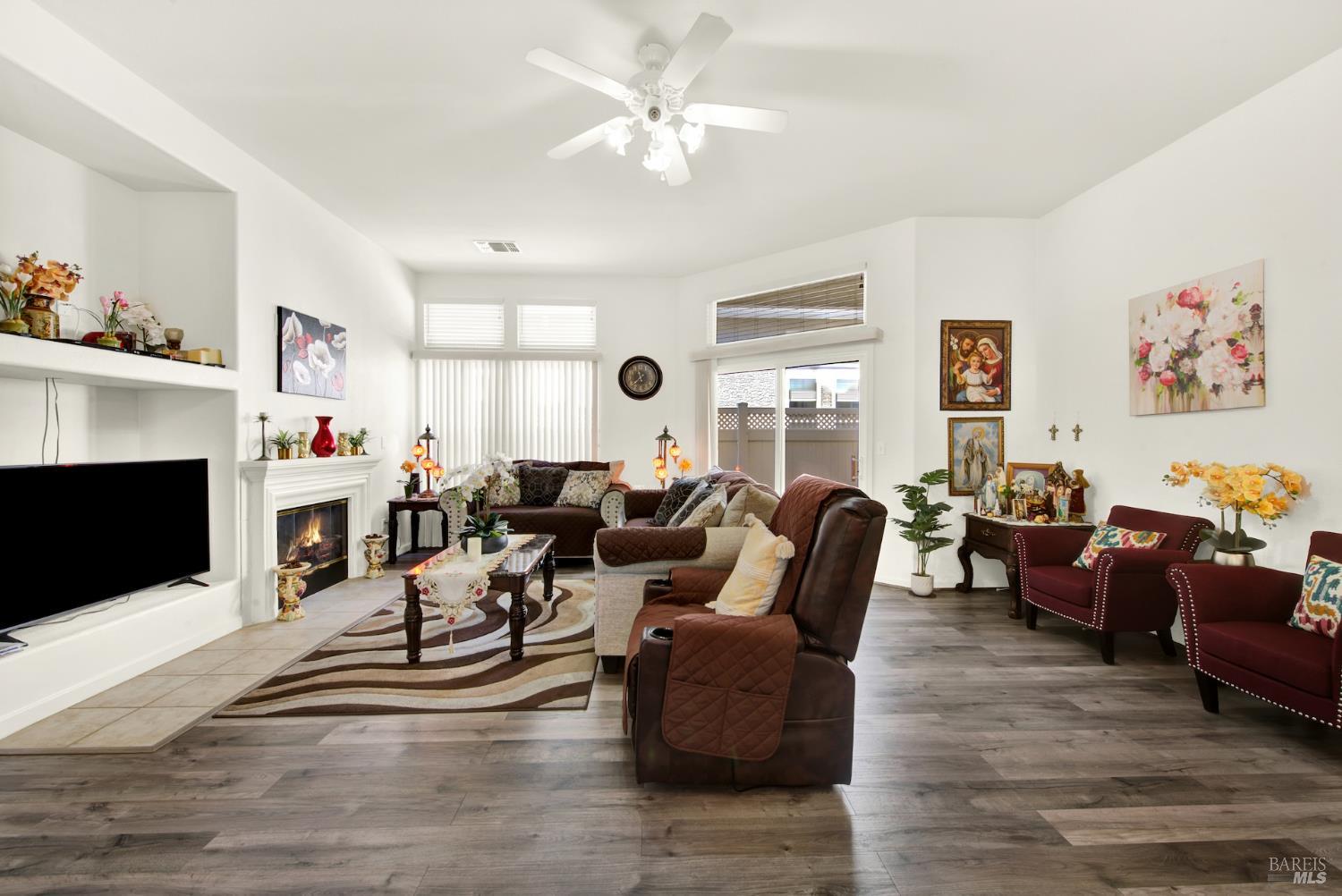 401 Marvin Gardens Drive Vacaville CA 95687