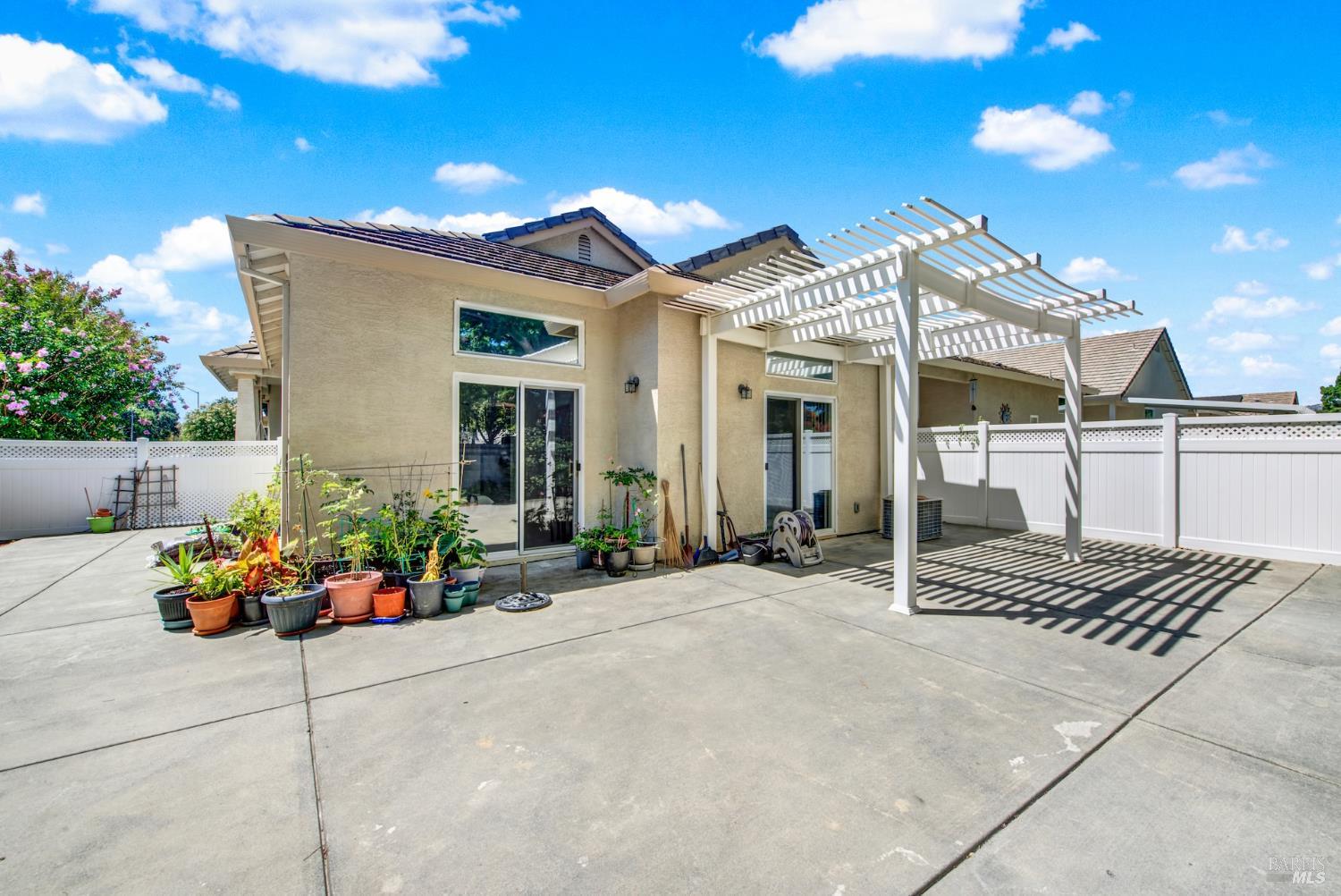 401 Marvin Gardens Drive Vacaville CA 95687