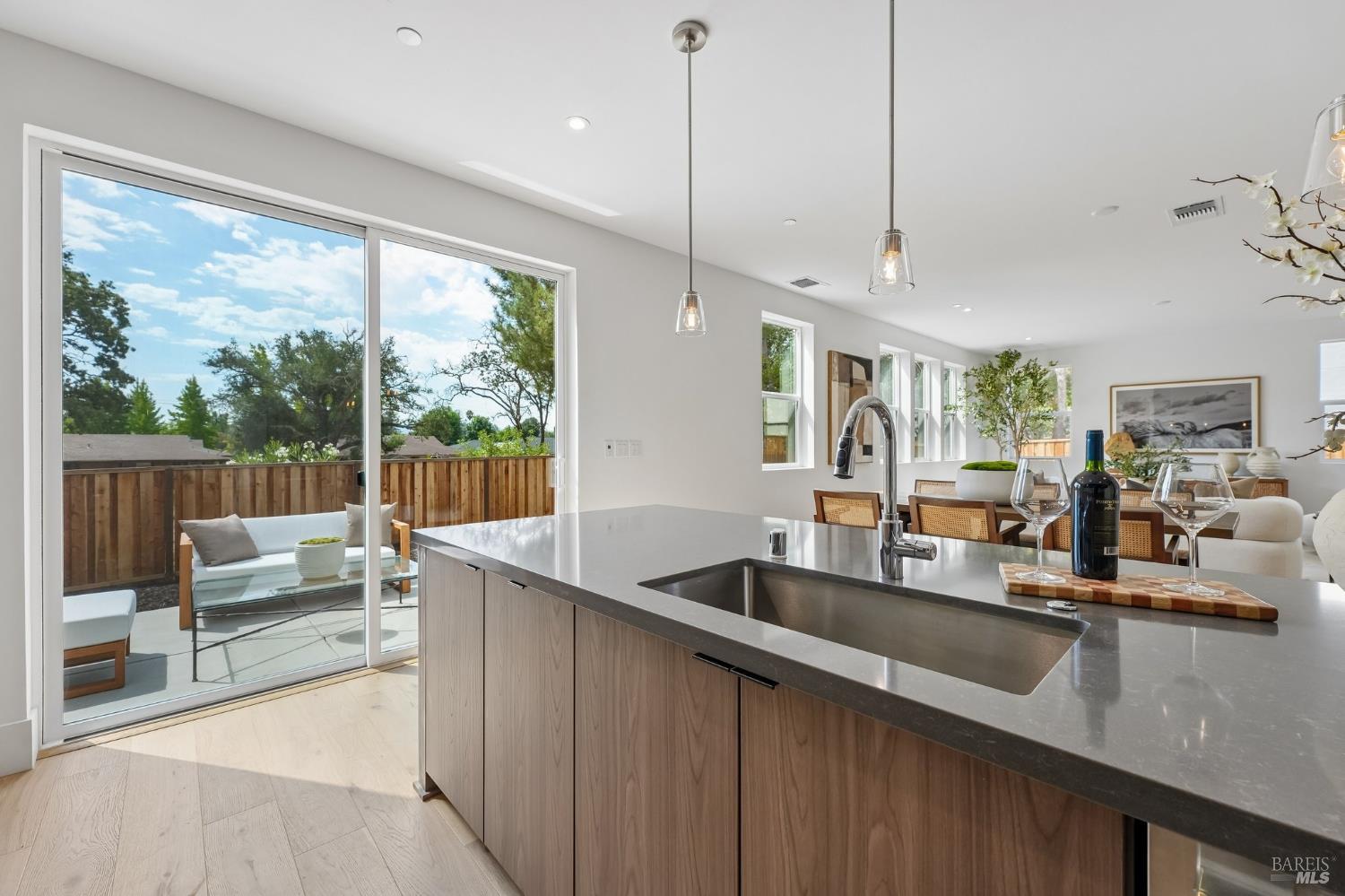 3746 Crown Hill Drive Santa Rosa CA 95404