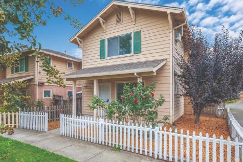 12 Alana Way Cloverdale CA 95425