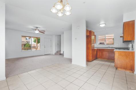 12 Alana Way Cloverdale CA 95425