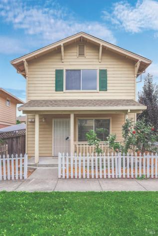 12 Alana Way Cloverdale CA 95425