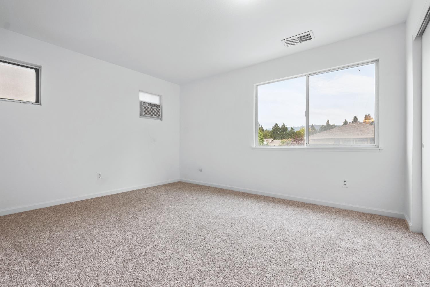 12 Alana Way Cloverdale CA 95425
