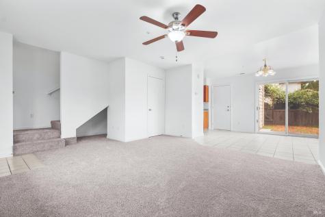 12 Alana Way Cloverdale CA 95425
