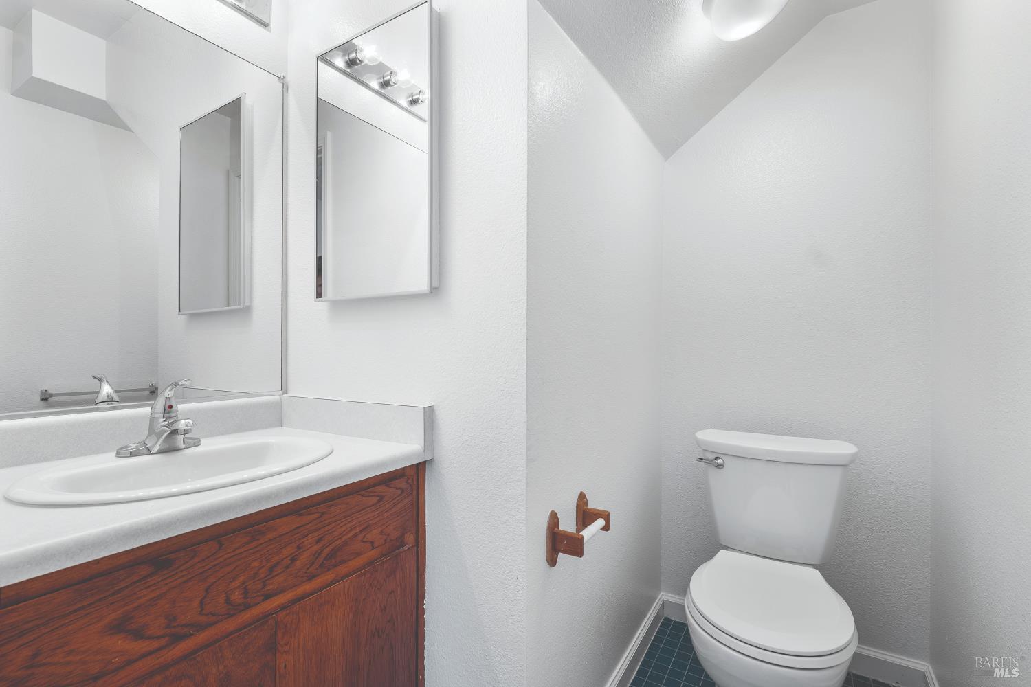 12 Alana Way Cloverdale CA 95425