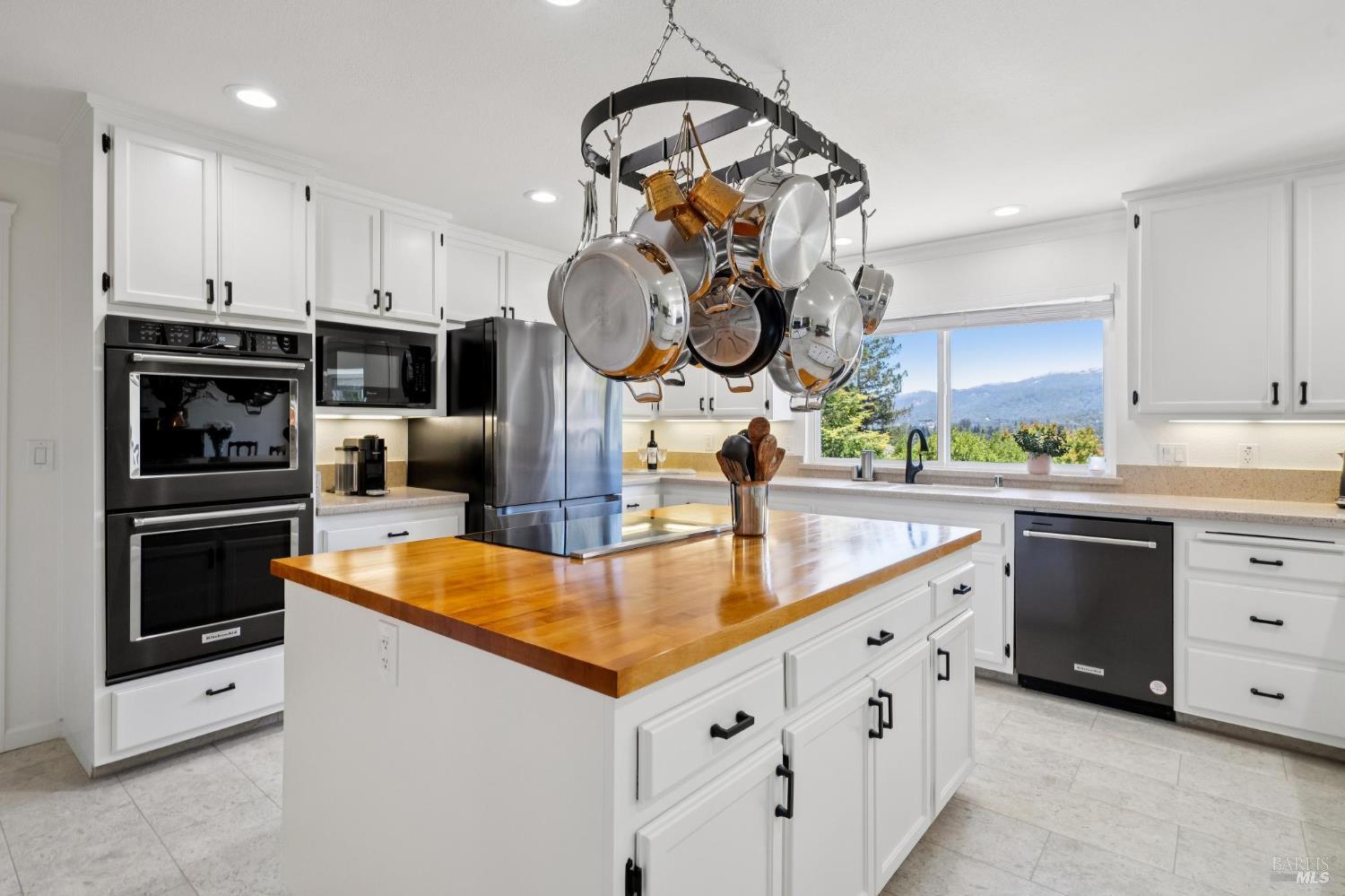 10 Santa Yorma Court Novato CA 94945