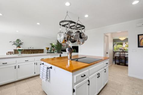 10 Santa Yorma Court Novato CA 94945