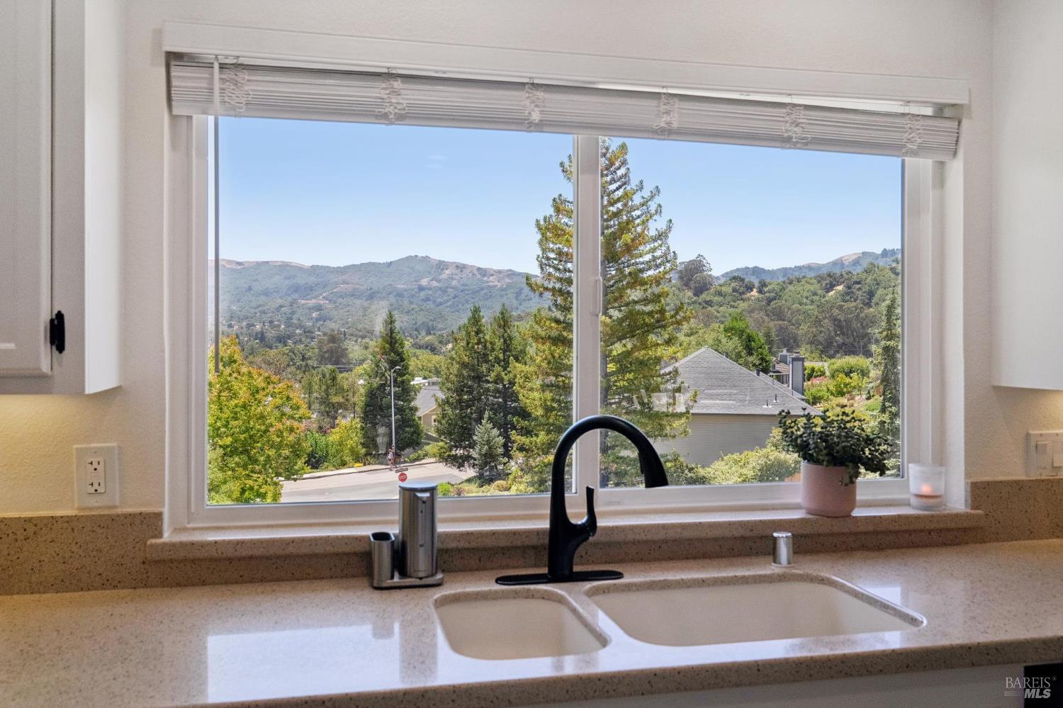 10 Santa Yorma Court Novato CA 94945